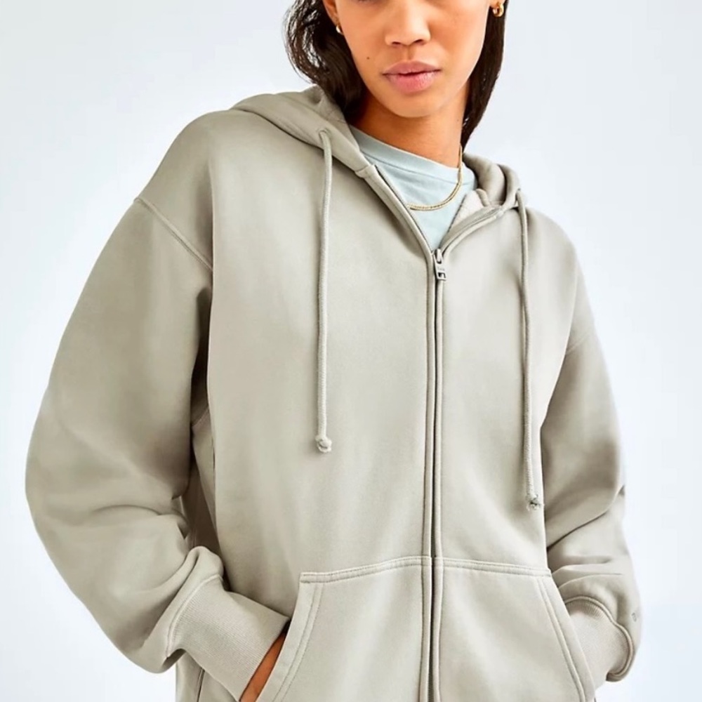 TNA cozy af fleece sage green size 1
